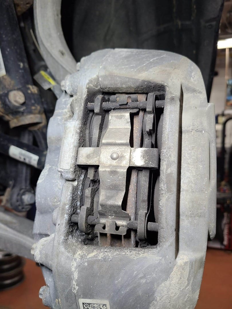 Signs You Need Brake Replacement: