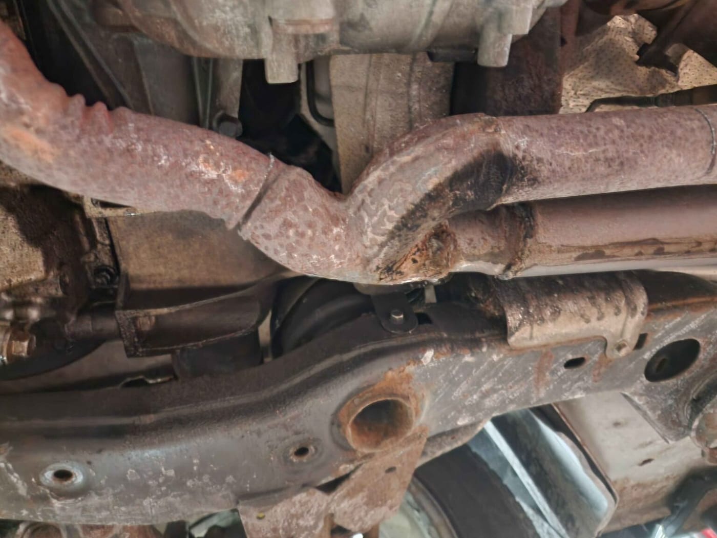 A Broken or Leaking Exhaust Could Cause an MTO Safety Inspection Failure